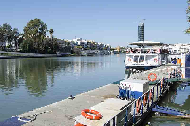 Sevilla 278 - rio Guadalquivir.jpg